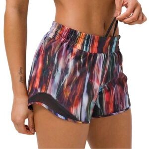 Lululemon Hotty Hot Short ll Sz 6 Chrome Fusion Multi/Black athletic